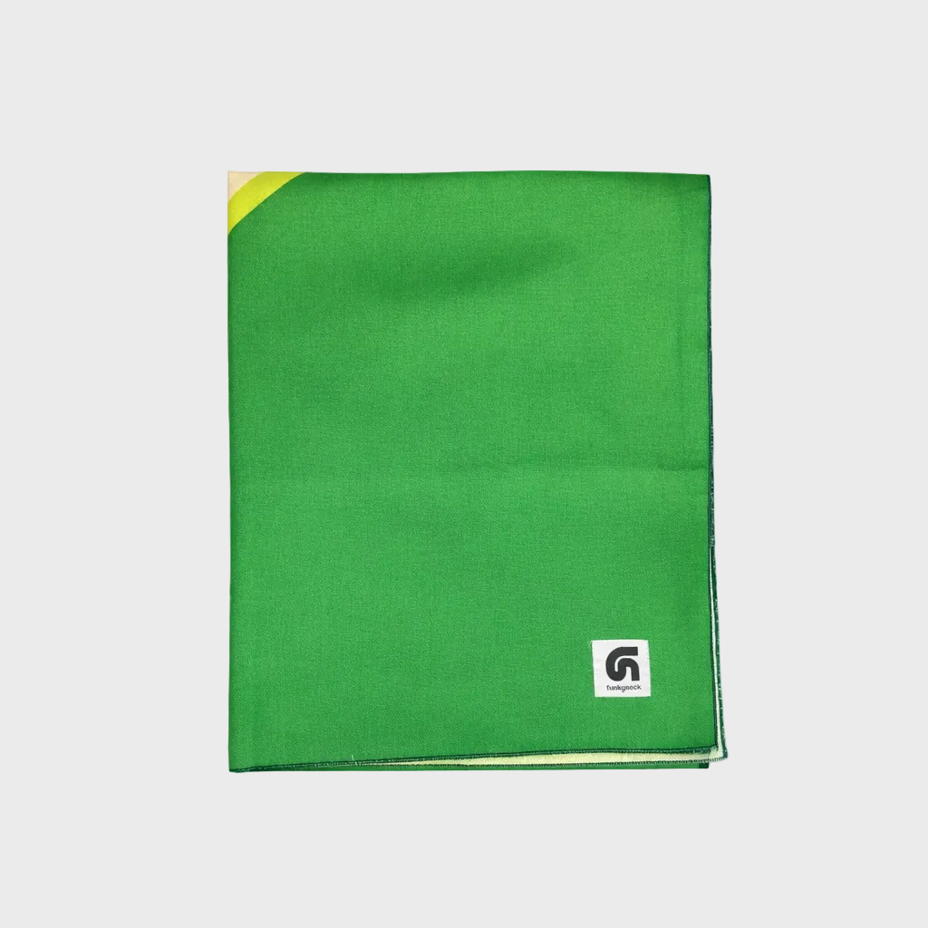 Fular Olivada verde, verde claro, beige y rosa doblado de la colección Mediterraneum de FunkyNeck